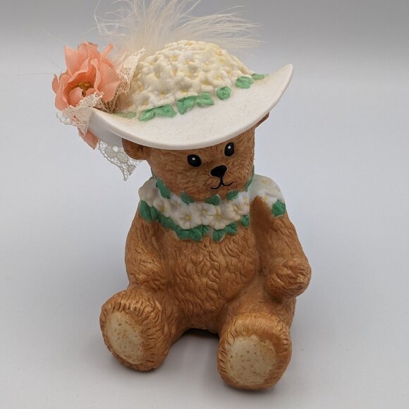 Chapeau Noelle by Lucy Rigg Apple Blossom Jeanne Bear Figurine 1995 - Picture 1 of 10
